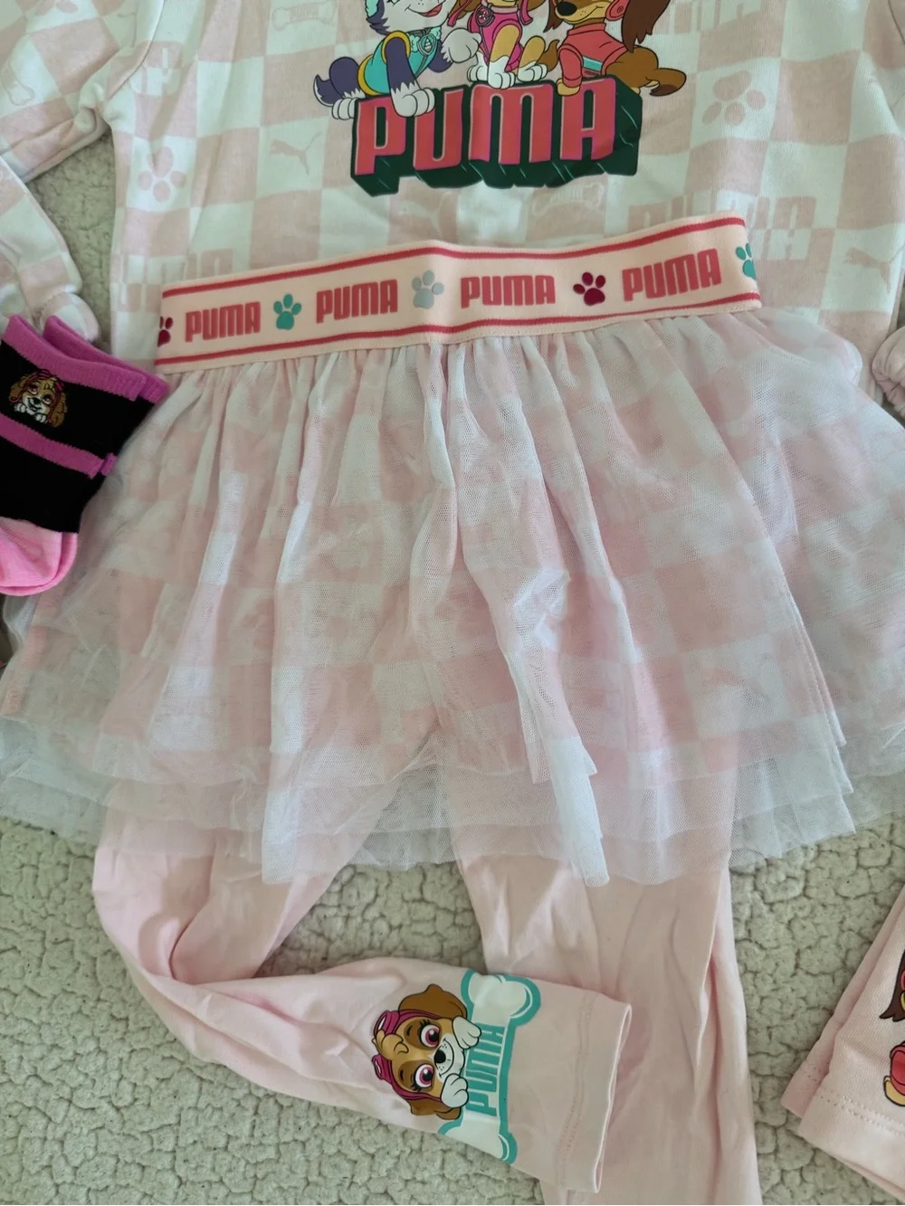 New girls Sz 4T Puma Pink Paw Patrol Set with Tutu & Leggings, sweatshirt, socks